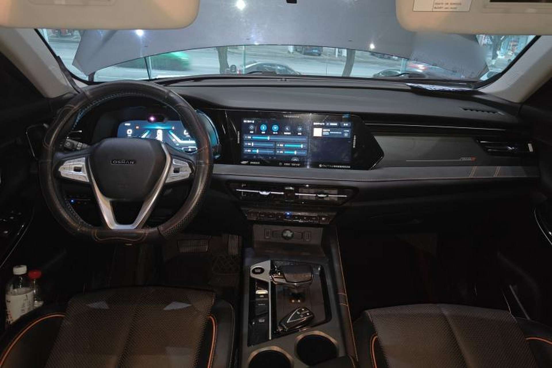 Used CHANGAN OSHAN X7 PLUS 2022 1.5T Blue Whale Edition Automatic Geeker Flagship Model Center Console