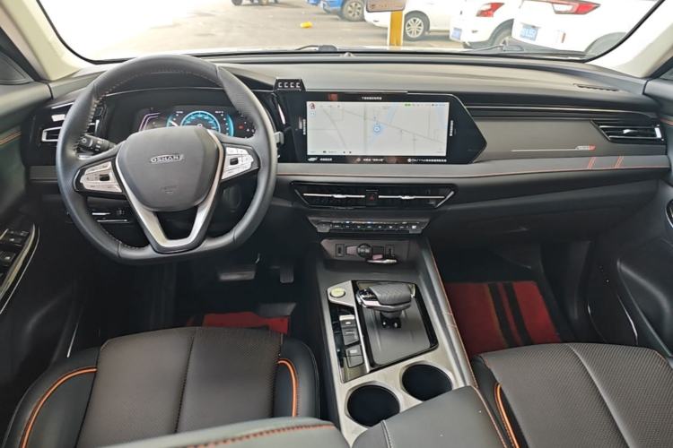 Used CHANGAN OSHAN X7 PLUS 2022 1.5T Blue Whale Edition Automatic ZhiZun Model Center Console