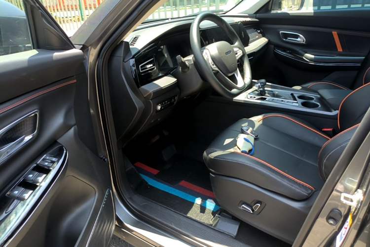 Used CHANGAN OSHAN X7 PLUS 2022 1.5T Blue Whale Edition Automatic Prestige Version Driver Seat