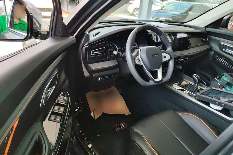 Used CHANGAN OSHAN X7 PLUS 2022 1.5T Manual Luxury Version Driver Seat