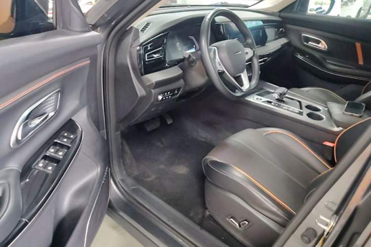 Used CHANGAN OSHAN X7 PLUS 2022 1.5T Blue Whale Edition Automatic Smart Luxury 7-Seater Driver Seat