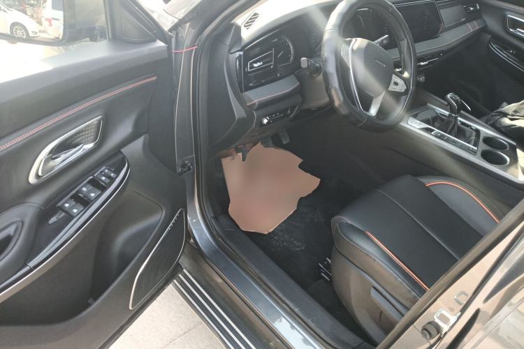 Used CHANGAN OSHAN X7 PLUS 2022 1.5T Manual Luxury Version Driver Seat