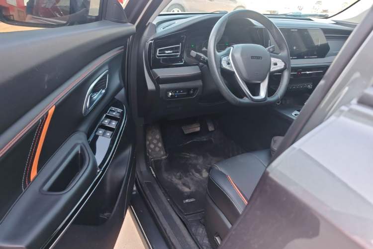 Used CHANGAN OSHAN X7 PLUS 2022 1.5T Blue Whale Edition Automatic Prestige Version Driver Seat