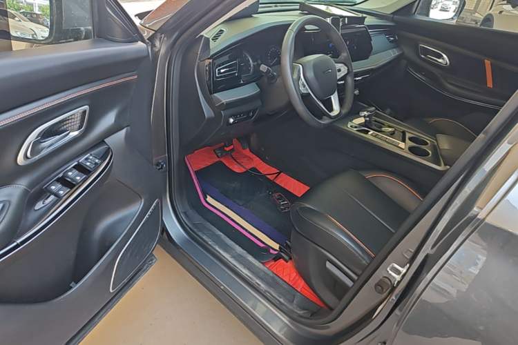 Used CHANGAN OSHAN X7 PLUS 2022 1.5T Blue Whale Edition Automatic Luxury Trim Driver Seat