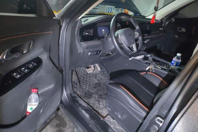 Used CHANGAN OSHAN X7 PLUS 2022 1.5T Blue Whale Edition Automatic Prestige Version Driver Seat