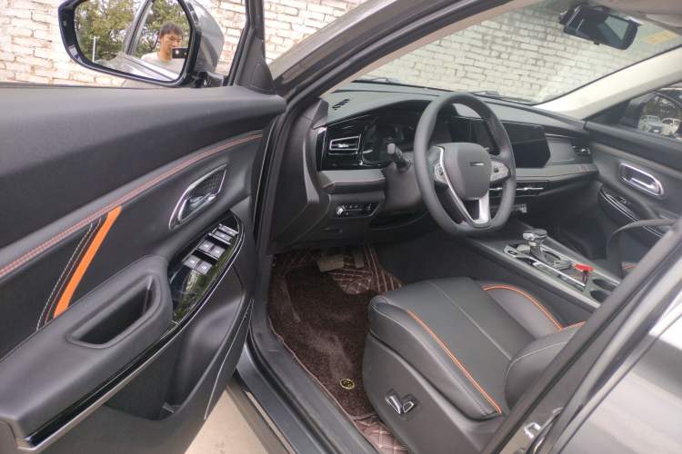 Used CHANGAN OSHAN X7 PLUS 2022 1.5T Blue Whale Edition Automatic Prestige Version Driver Seat