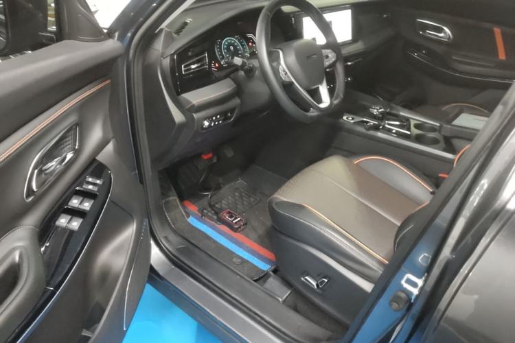 Used CHANGAN OSHAN X7 PLUS 2022 1.5T Blue Whale Edition Automatic ZhiZun Model Driver Seat