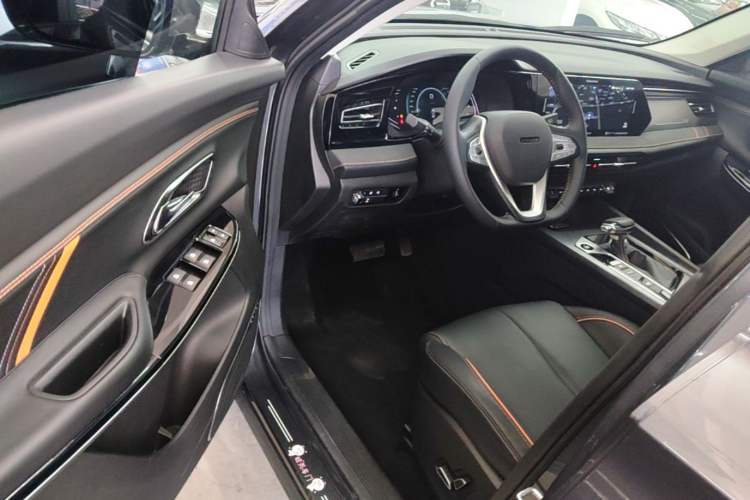 Used CHANGAN OSHAN X7 PLUS 2022 1.5T Blue Whale Edition Automatic Prestige Version Driver Seat