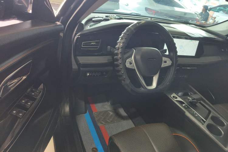 Used CHANGAN OSHAN X7 PLUS 2022 1.5T Blue Whale Edition Automatic Geeker Flagship Model Driver Seat