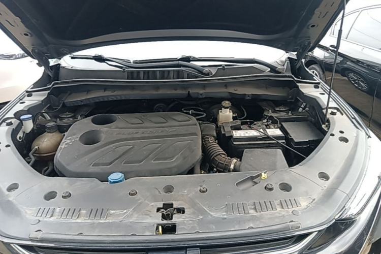 Used CHANGAN OSHAN X7 PLUS 2022 1.5T Blue Whale Edition Automatic Prestige Version Engine Bay