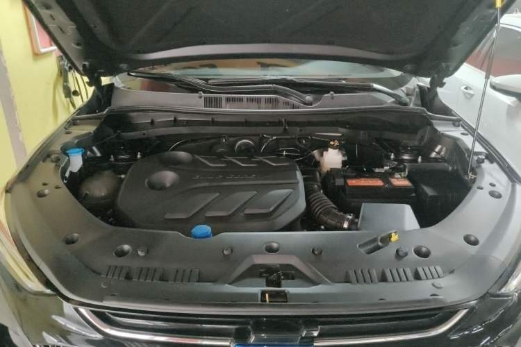 Used CHANGAN OSHAN X7 PLUS 2022 1.5T Blue Whale Edition Automatic ZhiZun Model Engine Bay
