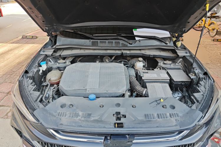Used CHANGAN OSHAN X7 PLUS 2022 1.5T Blue Whale Edition Automatic Luxury Trim Engine Bay