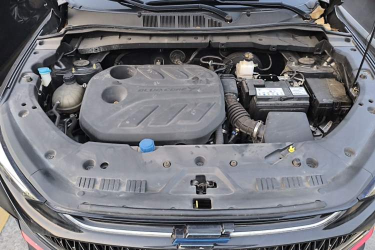 Used CHANGAN OSHAN X7 PLUS 2022 1.5T Blue Whale Edition Automatic Luxury Version Engine Bay