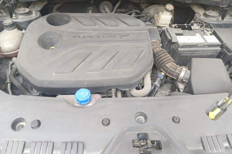 Used CHANGAN OSHAN X7 PLUS 2022 1.5T Blue Whale Edition Automatic Geeker Flagship Model Engine Bay