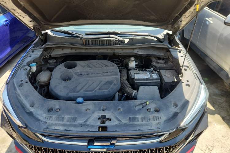 Used CHANGAN OSHAN X7 PLUS 2022 1.5T Blue Whale Edition Automatic Prestige 7-Seater Engine Bay