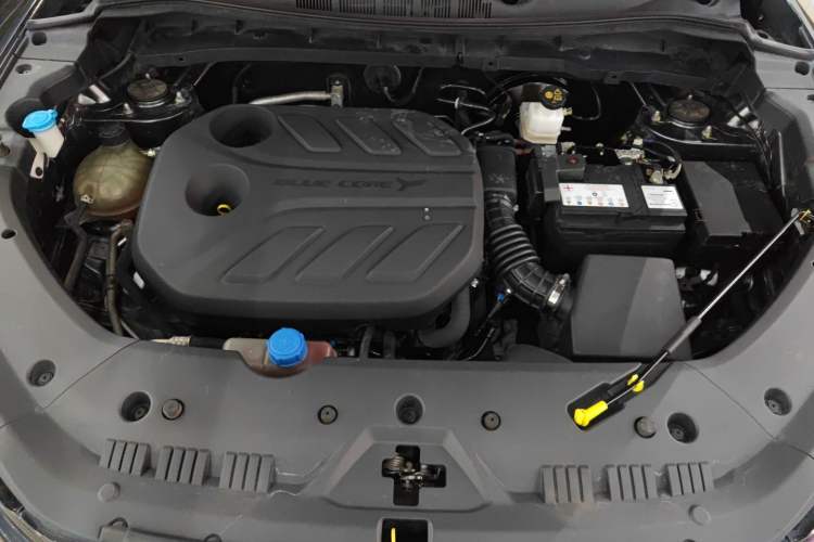 Used CHANGAN OSHAN X7 PLUS 2022 1.5T Blue Whale Edition Automatic Geeker Flagship Model Engine Bay