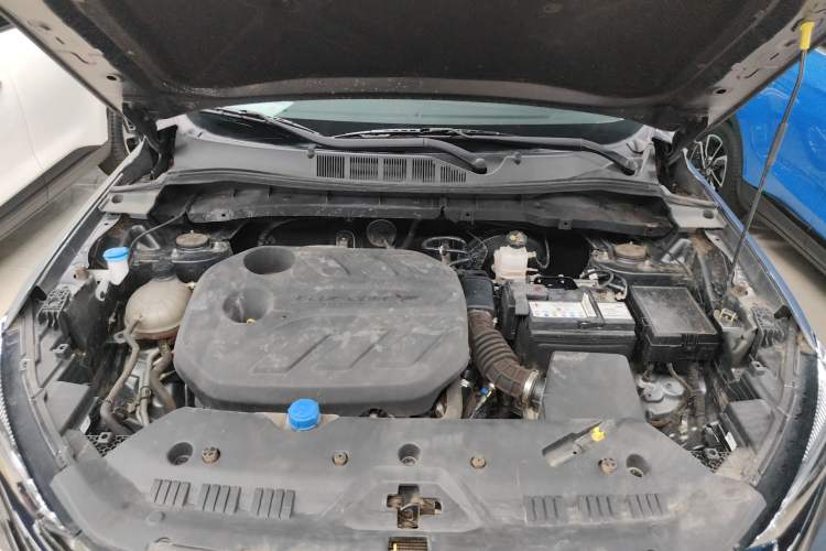 Used CHANGAN OSHAN X7 PLUS 2022 1.5T Blue Whale Edition Automatic Luxury Trim Engine Bay