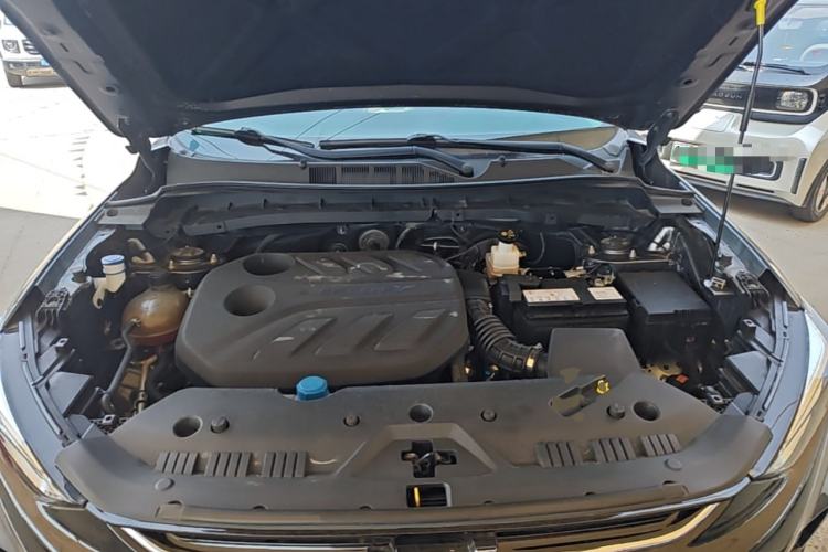 Used CHANGAN OSHAN X7 PLUS 2022 1.5T Blue Whale Edition Automatic Luxury Trim Engine Bay