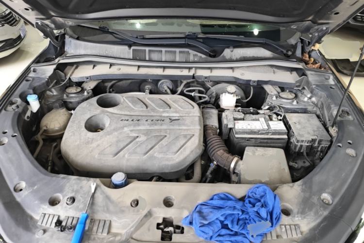 Used CHANGAN OSHAN X7 PLUS 2022 1.5T Blue Whale Edition Automatic ZhiZun Model Engine Bay