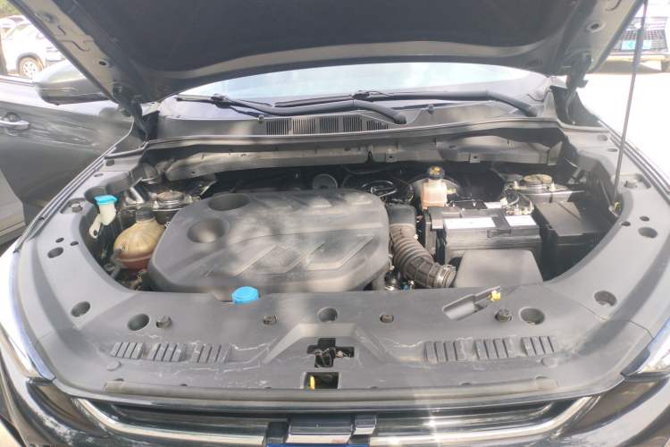 Used CHANGAN OSHAN X7 PLUS 2022 1.5T Blue Whale Edition Automatic Prestige Version Engine Bay