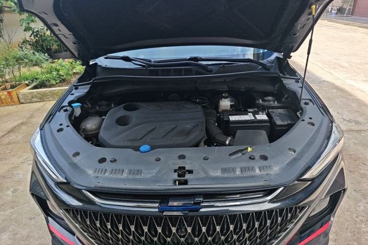 Used CHANGAN OSHAN X7 PLUS 2022 1.5T Blue Whale Edition Automatic Prestige Version Engine Bay