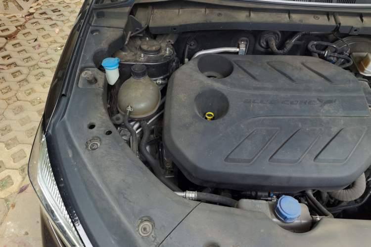 Used CHANGAN OSHAN X7 PLUS 2022 1.5T Blue Whale Edition Automatic Prestige 7-Seater Engine Bay Right