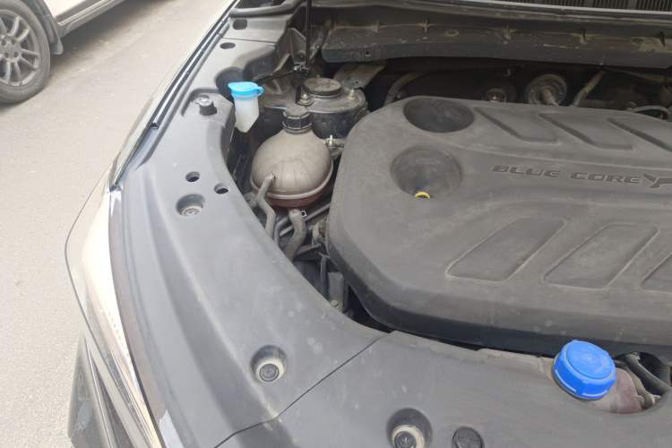 Used CHANGAN OSHAN X7 PLUS 2022 1.5T Blue Whale Edition Automatic Geeker Flagship Model Engine Bay Right