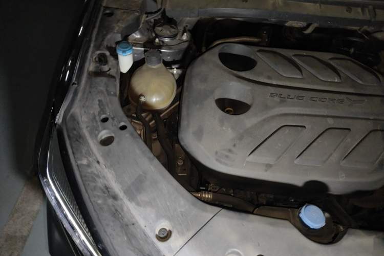 Used CHANGAN OSHAN X7 PLUS 2022 1.5T Blue Whale Edition Automatic Prestige Version Engine Bay Right