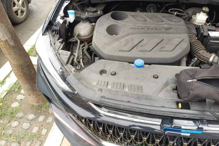 Used CHANGAN OSHAN X7 PLUS 2022 1.5T Blue Whale Edition Automatic Luxury Trim Engine Bay Right
