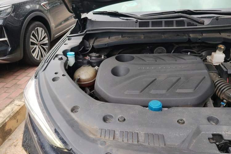 Used CHANGAN OSHAN X7 PLUS 2022 1.5T Blue Whale Edition Automatic ZhiZun Model Engine Bay Right