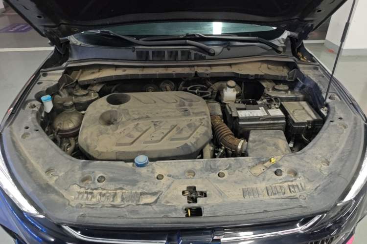 Used CHANGAN OSHAN X7 PLUS 2022 1.5T Blue Whale Edition Automatic Prestige 7-Seater Engine Bay