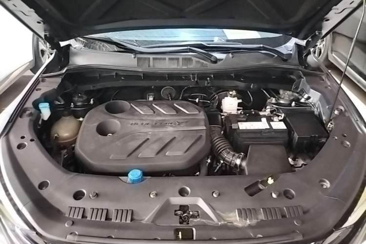 Used CHANGAN OSHAN X7 PLUS 2022 1.5T Blue Whale Edition Automatic ZhiZun Model Engine Bay