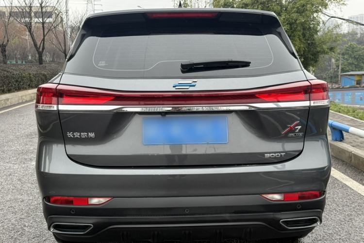Used CHANGAN OSHAN X7 PLUS 2022 1.5T Blue Whale Edition Automatic ZhiZun Model Exterior 2