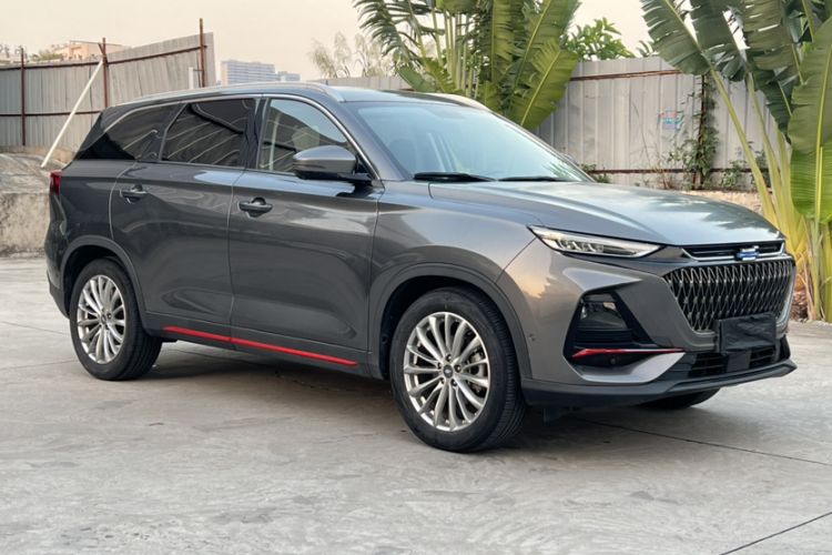 Used CHANGAN OSHAN X7 PLUS 2022 1.5T Blue Whale Edition Automatic Geeker Navigation Model Exterior 2