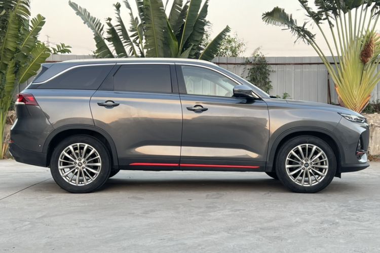 Used CHANGAN OSHAN X7 PLUS 2022 1.5T Blue Whale Edition Automatic Geeker Navigation Model Exterior 3