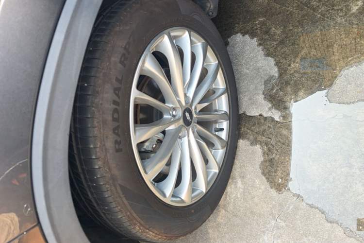 Used CHANGAN OSHAN X7 PLUS 2022 1.5T Blue Whale Edition Automatic Luxury 7-Seater Exterior 4