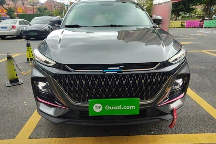 Used CHANGAN OSHAN X7 PLUS 2022 1.5T Blue Whale Edition Automatic Smart Luxury 7-Seater Front