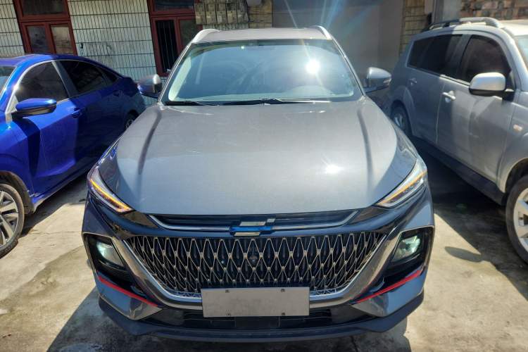 Used CHANGAN OSHAN X7 PLUS 2022 1.5T Blue Whale Edition Automatic Prestige 7-Seater Front