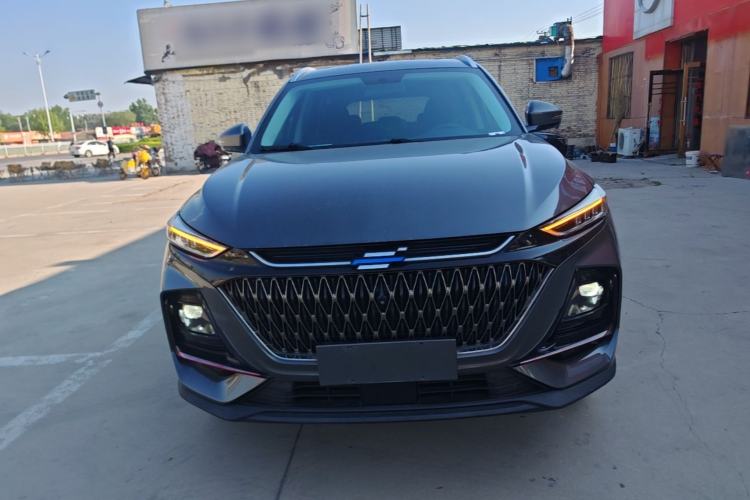Used CHANGAN OSHAN X7 PLUS 2022 1.5T Blue Whale Edition Automatic Prestige Version Front