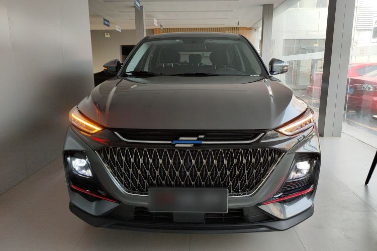Used CHANGAN OSHAN X7 PLUS 2022 1.5T Manual Luxury Version Front