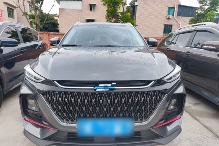 Used CHANGAN OSHAN X7 PLUS 2022 1.5T Blue Whale Edition Automatic Prestige Version Front