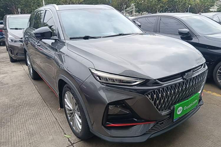 Used CHANGAN OSHAN X7 PLUS 2022 1.5T Blue Whale Edition Automatic Prestige Version Front Right 45 Deg