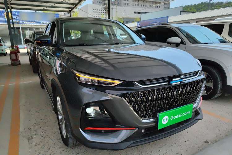 Used CHANGAN OSHAN X7 PLUS 2022 1.5T Manual Luxury Version Front Right 45 Deg