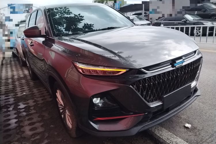 Used CHANGAN OSHAN X7 PLUS 2022 1.5T Blue Whale Edition Automatic Luxury Trim Front Right 45 Deg
