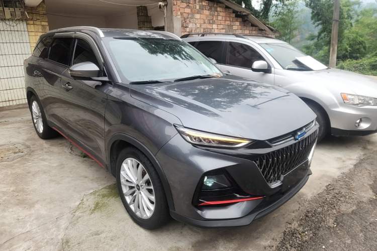 Used CHANGAN OSHAN X7 PLUS 2022 1.5T Blue Whale Edition Automatic Prestige 7-Seater Front Right 45 Deg