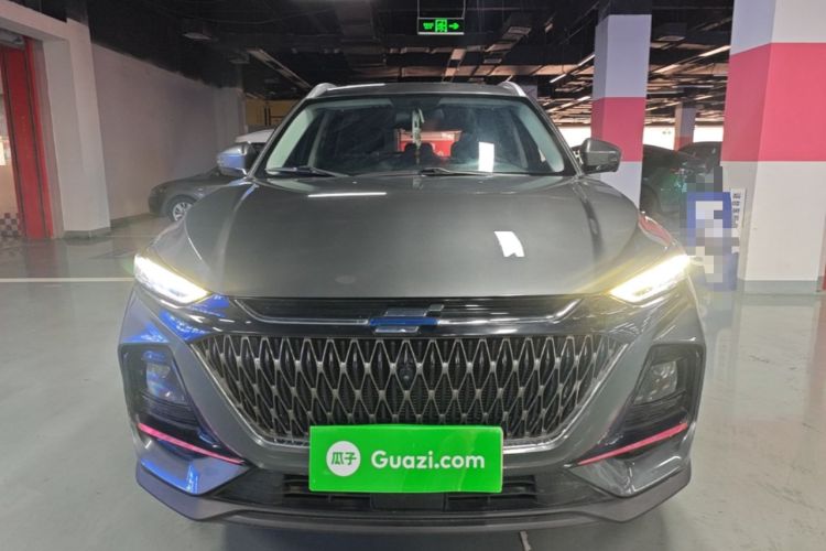 Used CHANGAN OSHAN X7 PLUS 2022 1.5T Blue Whale Edition Automatic Prestige 7-Seater Front