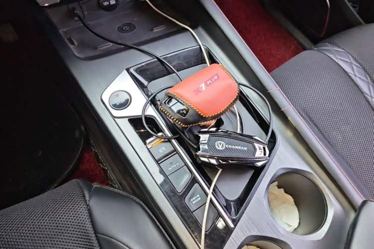 Used CHANGAN OSHAN X7 PLUS 2022 1.5T Blue Whale Edition Automatic Geeker Flagship Model Gear Lever