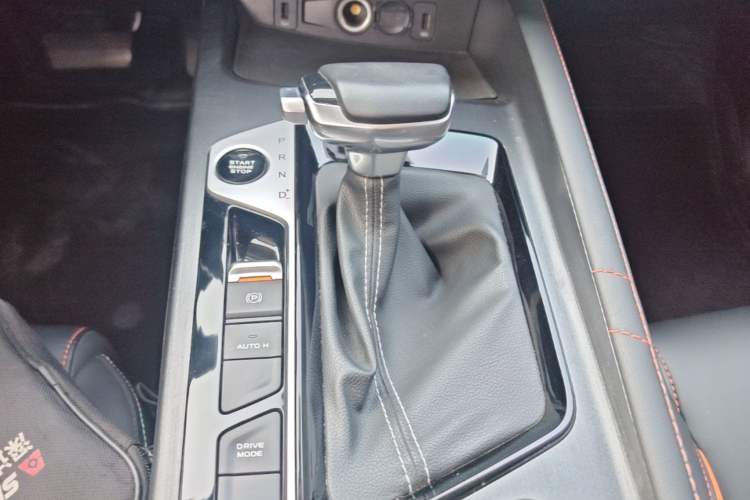 Used CHANGAN OSHAN X7 PLUS 2022 1.5T Blue Whale Edition Automatic Prestige Version Gear Lever