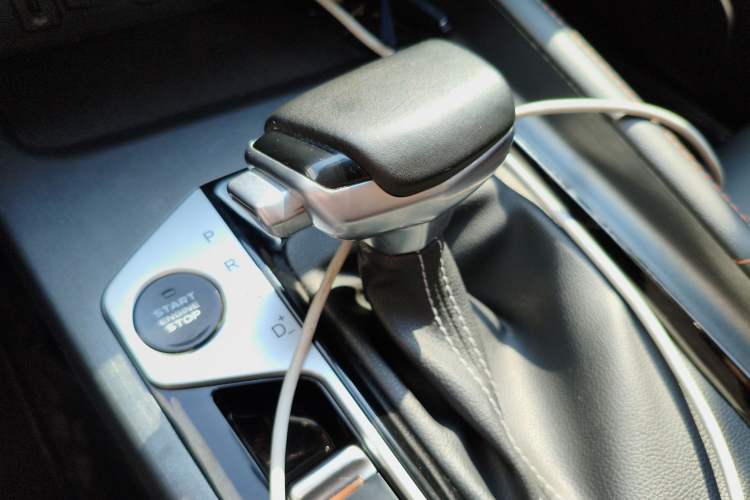 Used CHANGAN OSHAN X7 PLUS 2022 1.5T Blue Whale Edition Automatic Prestige Version Gear Lever