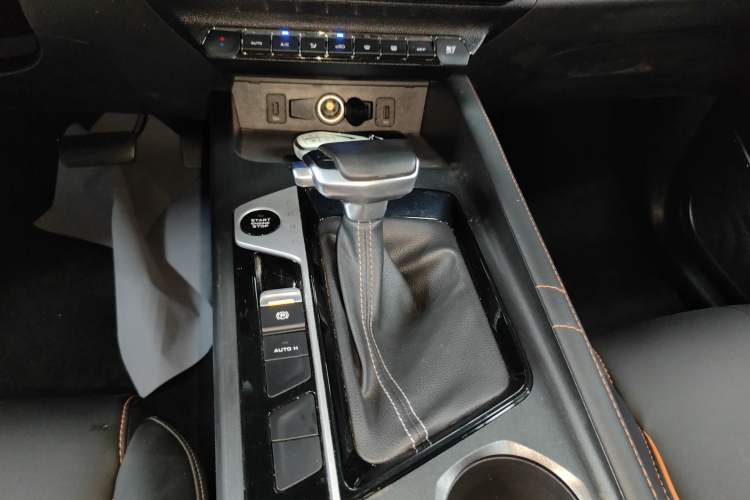 Used CHANGAN OSHAN X7 PLUS 2022 1.5T Blue Whale Edition Automatic Luxury Trim Gear Lever